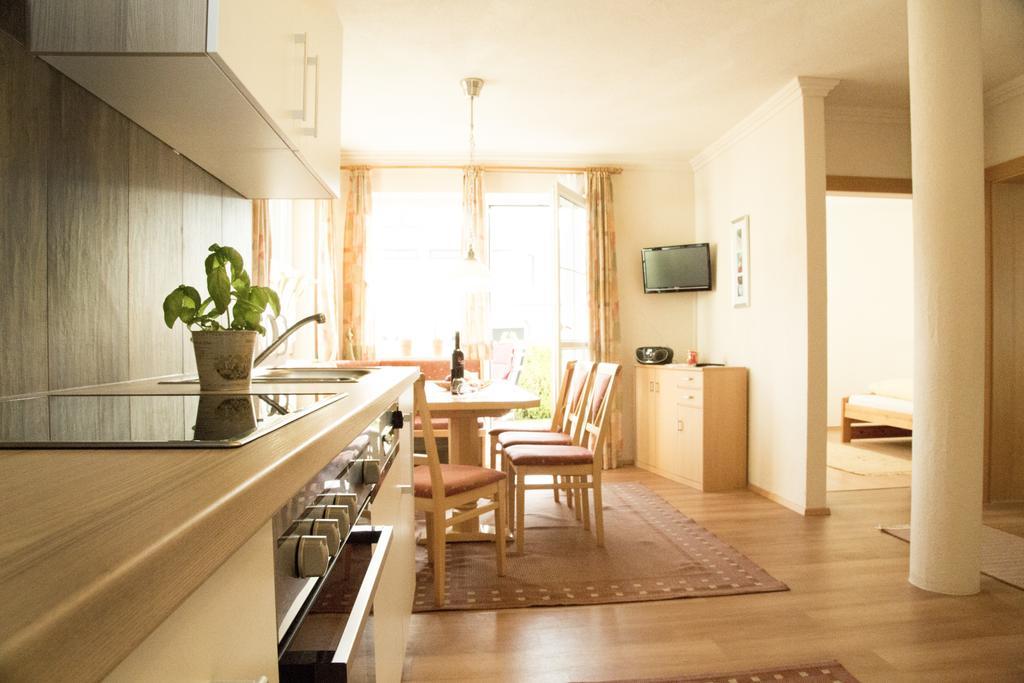 Appartement Fink Єрценс Екстер'єр фото